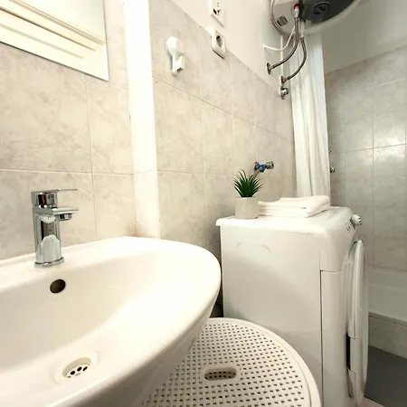 With Balcony In شقة سبليت